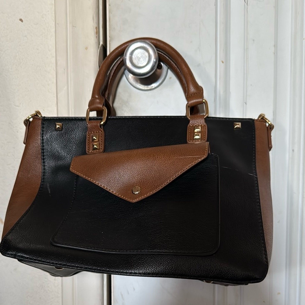 Elegant Black and Brown Handbag